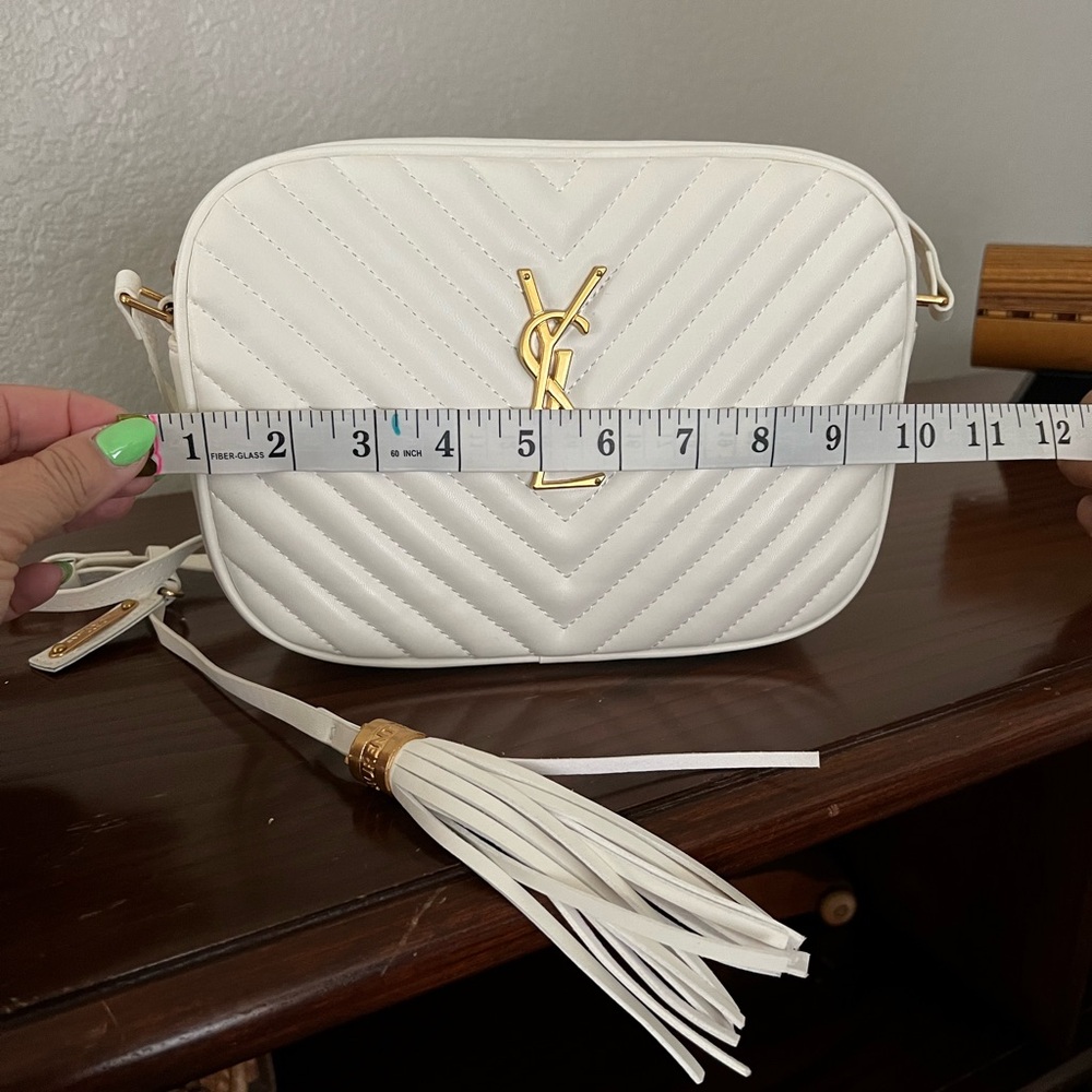 White PLU Crossbody. Used only two times, like new. Really cute for a day out! - Picture 6 of 7